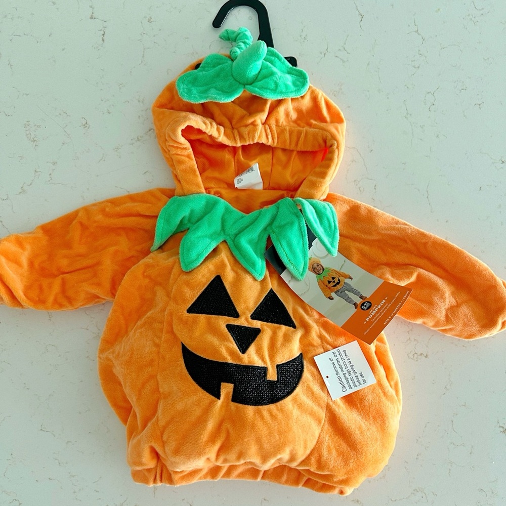 NEW baby Pumpkin Halloween Costume 6-12 months